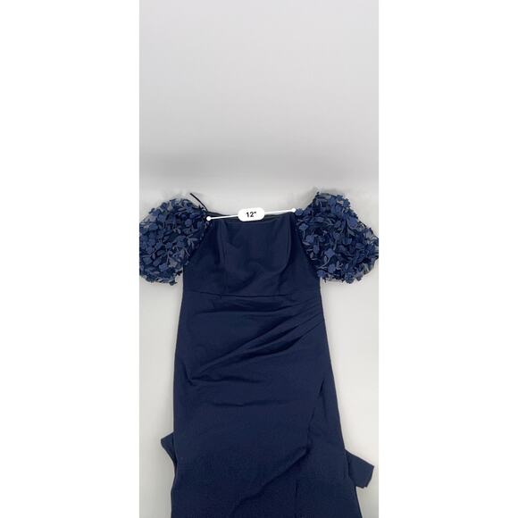 Xscape Gown (B9#11) - Picture 11 of 11